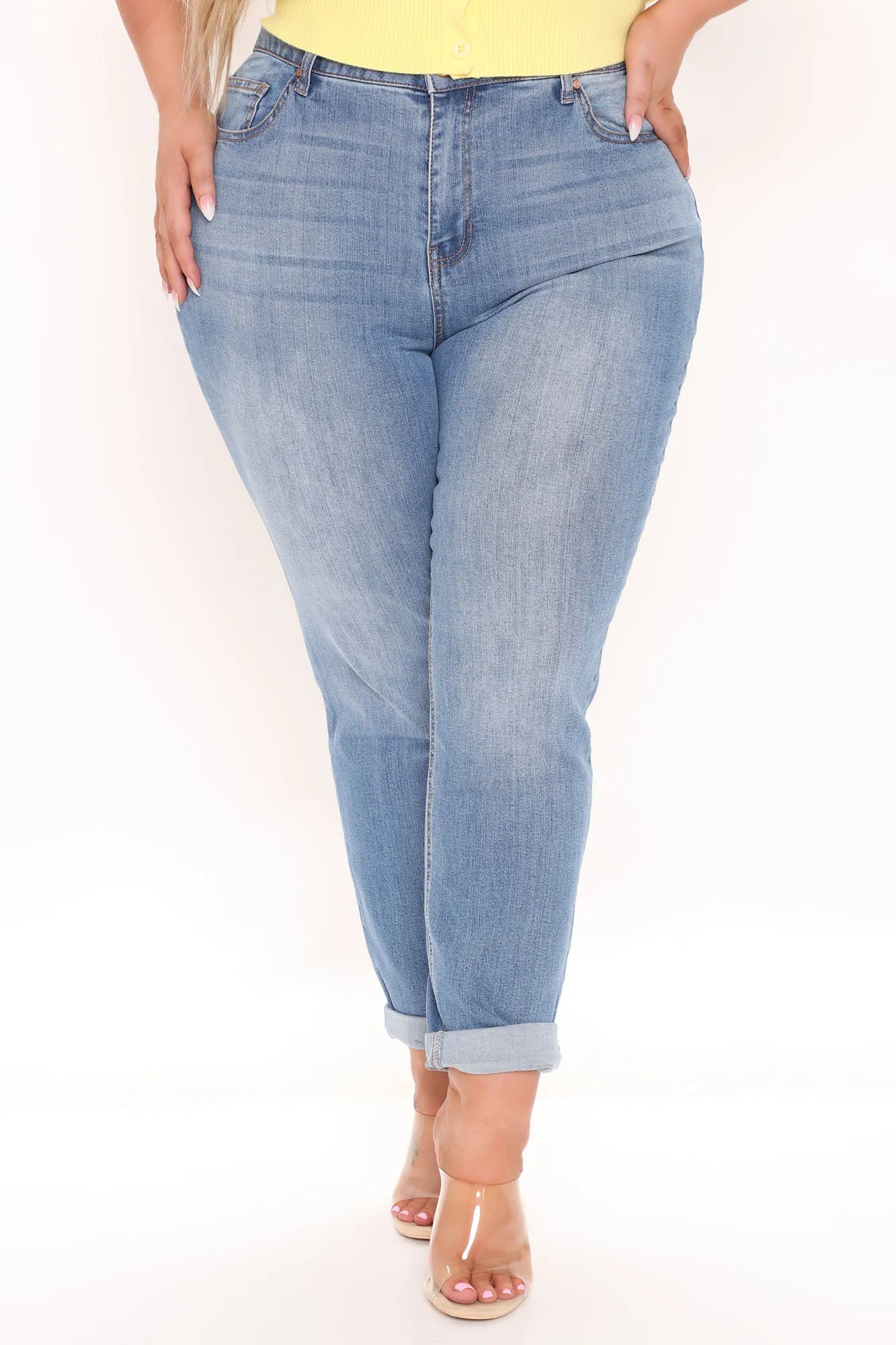 Back At You Ankle Jeans - Light Blue Wash